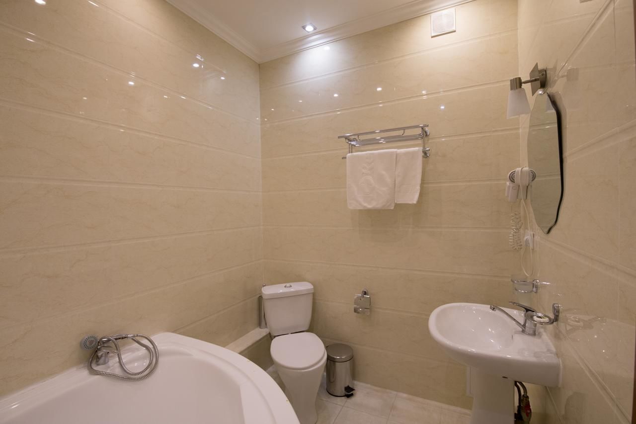 Отель Renion Zyliha Hotel Алматы